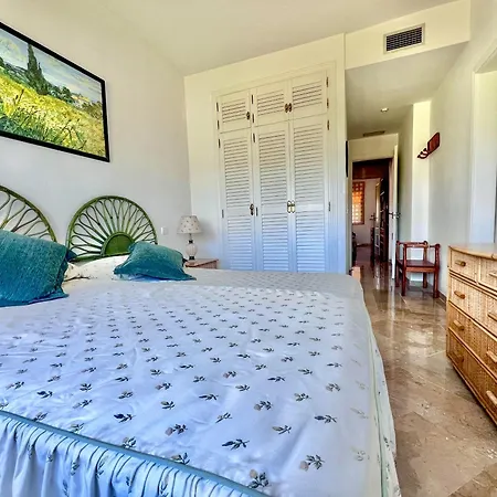 Cd-2369 Two Bedss Two Bathrooms Εστεπόνα